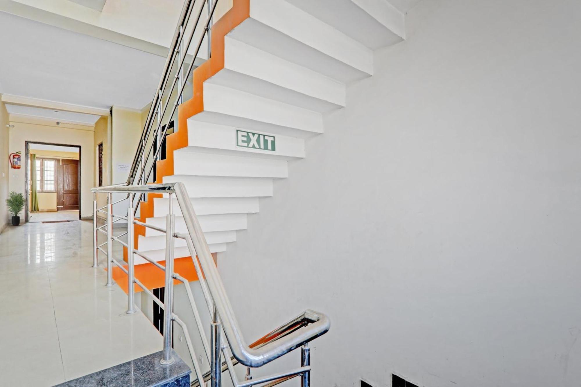 Hotel O J.D Palace Chinhat Εξωτερικό φωτογραφία